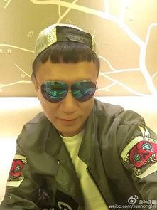 孙红雷眼睛小表情包,笑料横生，魅力四溢